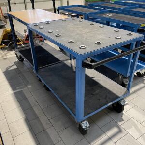 2x Mobile Tables/Fahrb. Tische