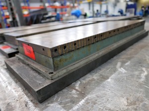 Magnetic clamping plate