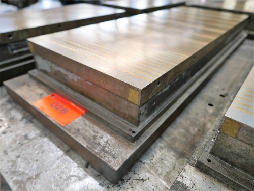 Magnetic clamping plate