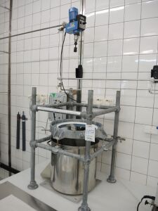 Water bath & Mixer IKA RW20 & Heating Julabo