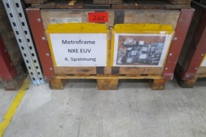 Clamping device Metroframe NXE EUV 4. voltage