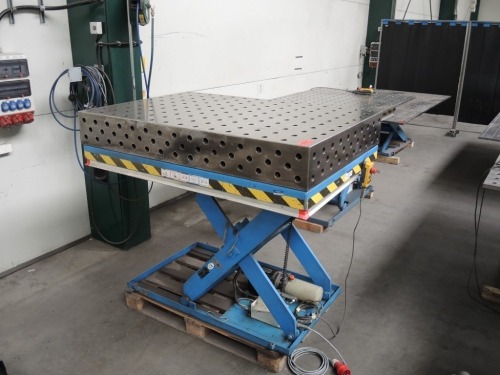 Siegmund Hole Grid Pattern Welding Table