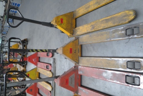 Jungheinrich hand-guided pallet truck #210