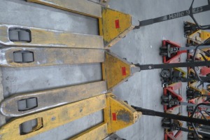 hand-guided pallet truck #256