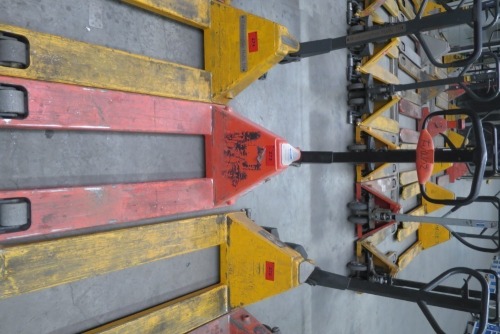 Gruma hand-guided pallet truck #273