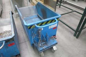 Bauer SQU 30 chip dumping trough #391