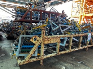6x Steel Pallets with Gas Manifolds